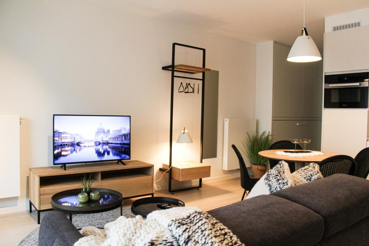 Crystal Residences - Luxurious Seaside Apartments Остенде Екстериор снимка