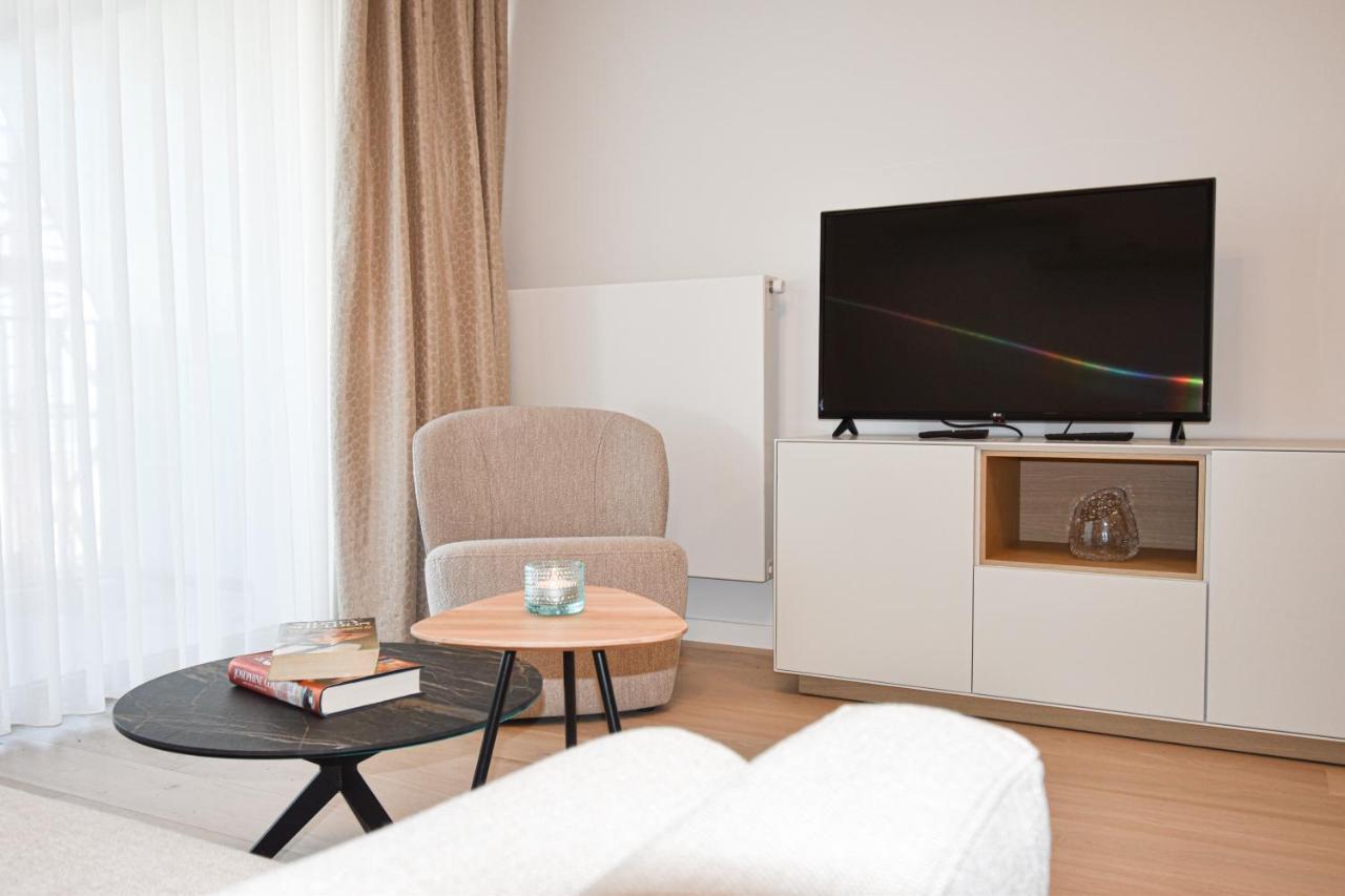 Crystal Residences - Luxurious Seaside Apartments Остенде Екстериор снимка
