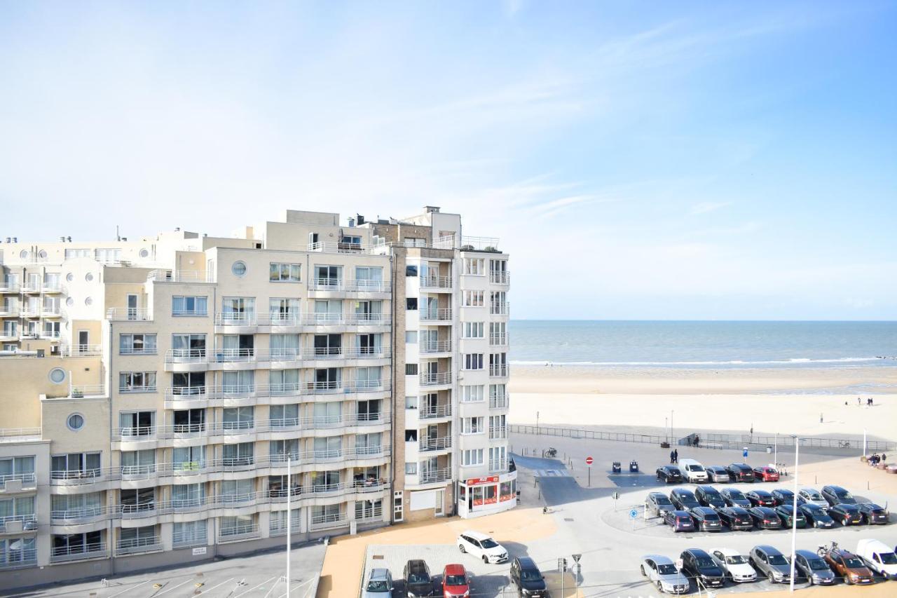 Crystal Residences - Luxurious Seaside Apartments Остенде Екстериор снимка