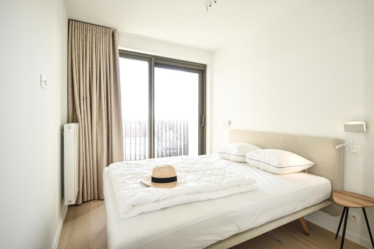 Crystal Residences - Luxurious Seaside Apartments Остенде Екстериор снимка